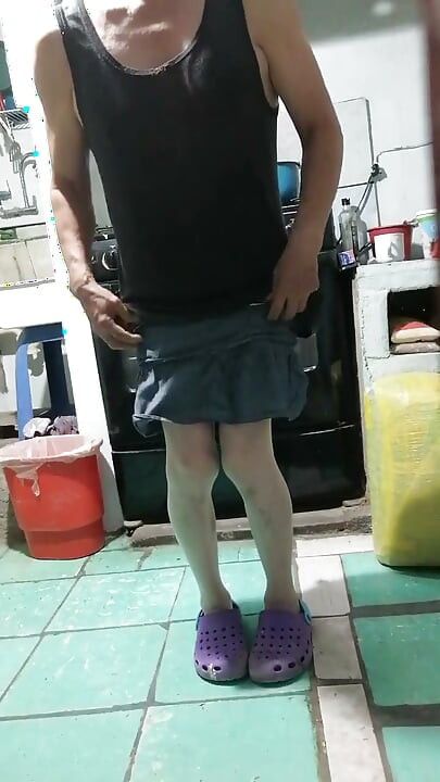 Bătrâna lui doamnă în papucii ei de casă