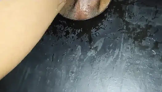 Я люблю сосать черный член у глорихола, я так возбудился, что я даже дал ему мою задницу!