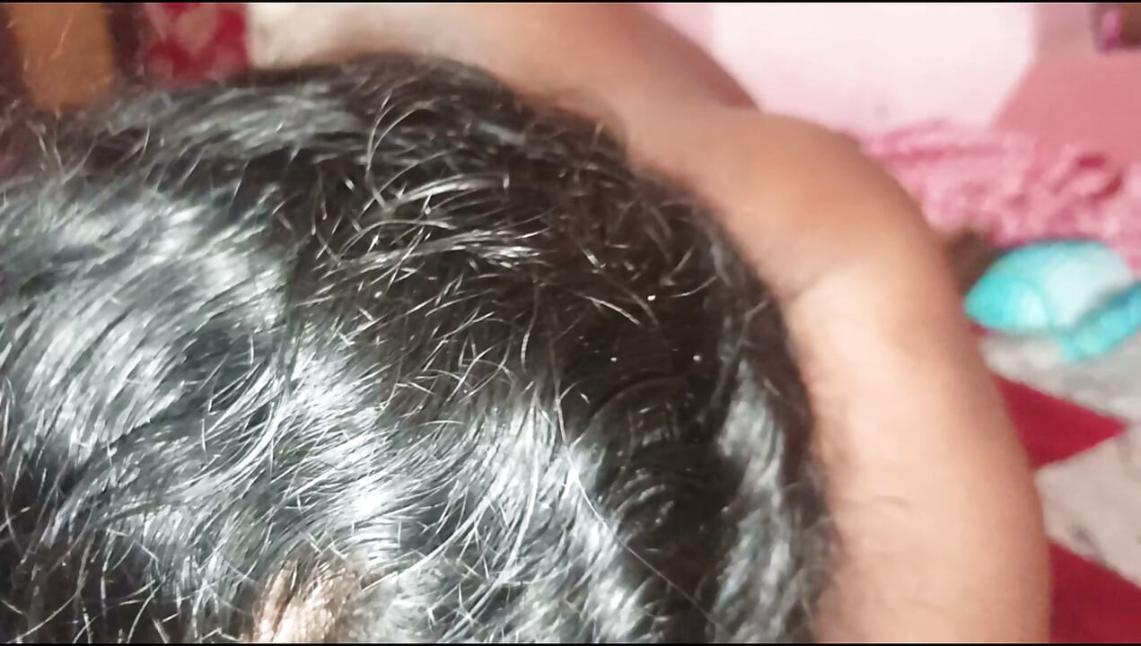 Desi bengálská manželka Swapna a nevlastní strýc sexy, Desi saje péro kundičku, voda vychází z bengálské video