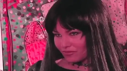 Di-fingering sampai muncrat di tangga umum