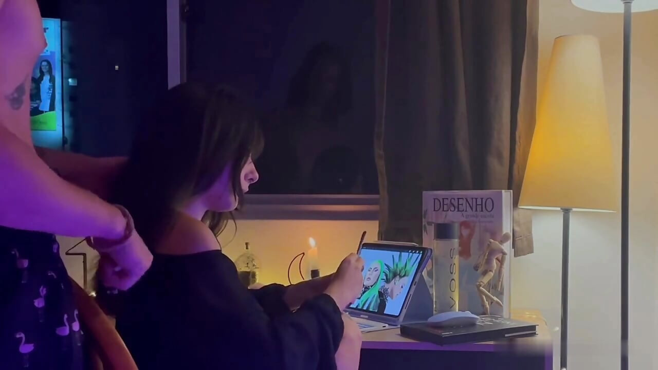 แฟนสาววาดอย่างสงบจนฉันเซอร์ไพรส์เธอด้วยการเย็ดอย่างหนักจากด้านหลัง