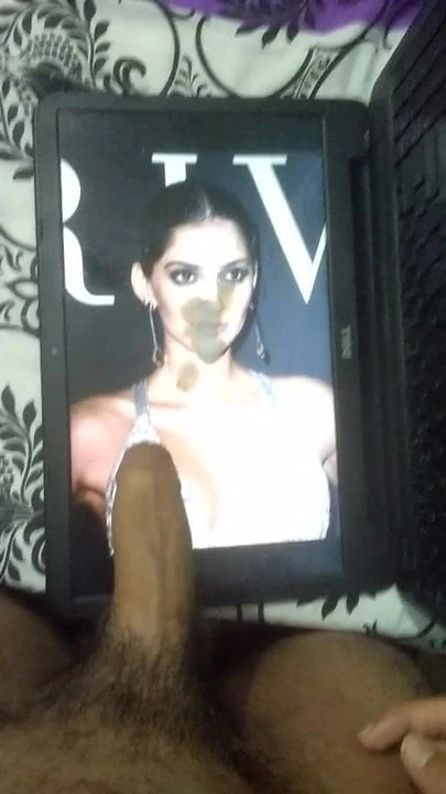 Cum tribute to Sonam kapoor