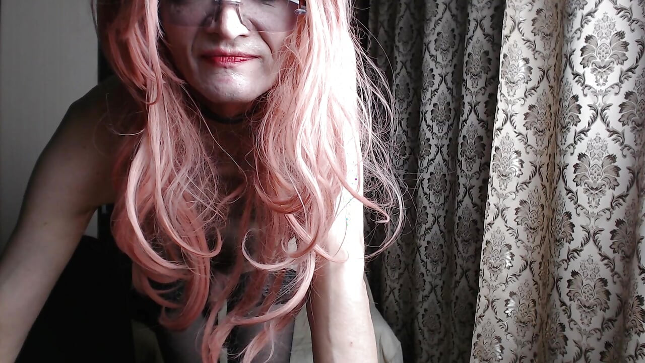 Περίμενε, Νατάσα, έχω μια παραγγελία.