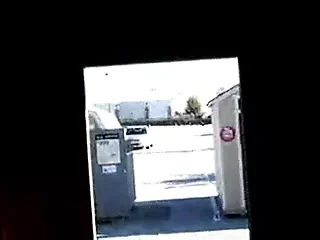 荡妇妻子在车和停车场乱搞陌生人