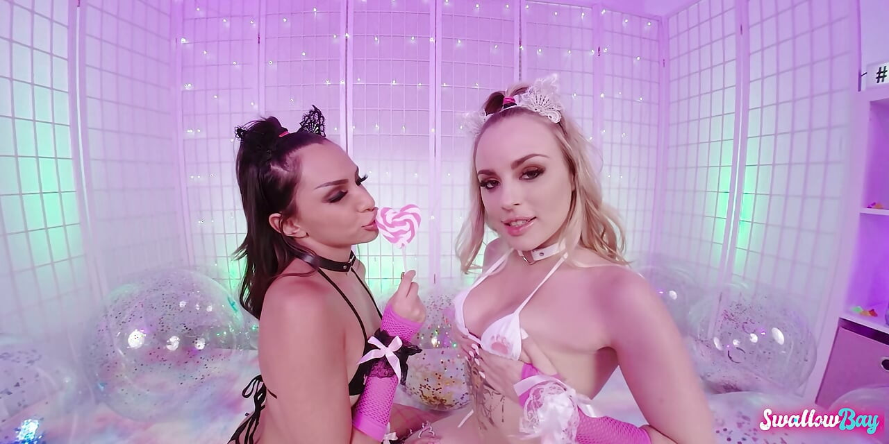 Frecher doppelter schlampiger blowjob von hime und anna
