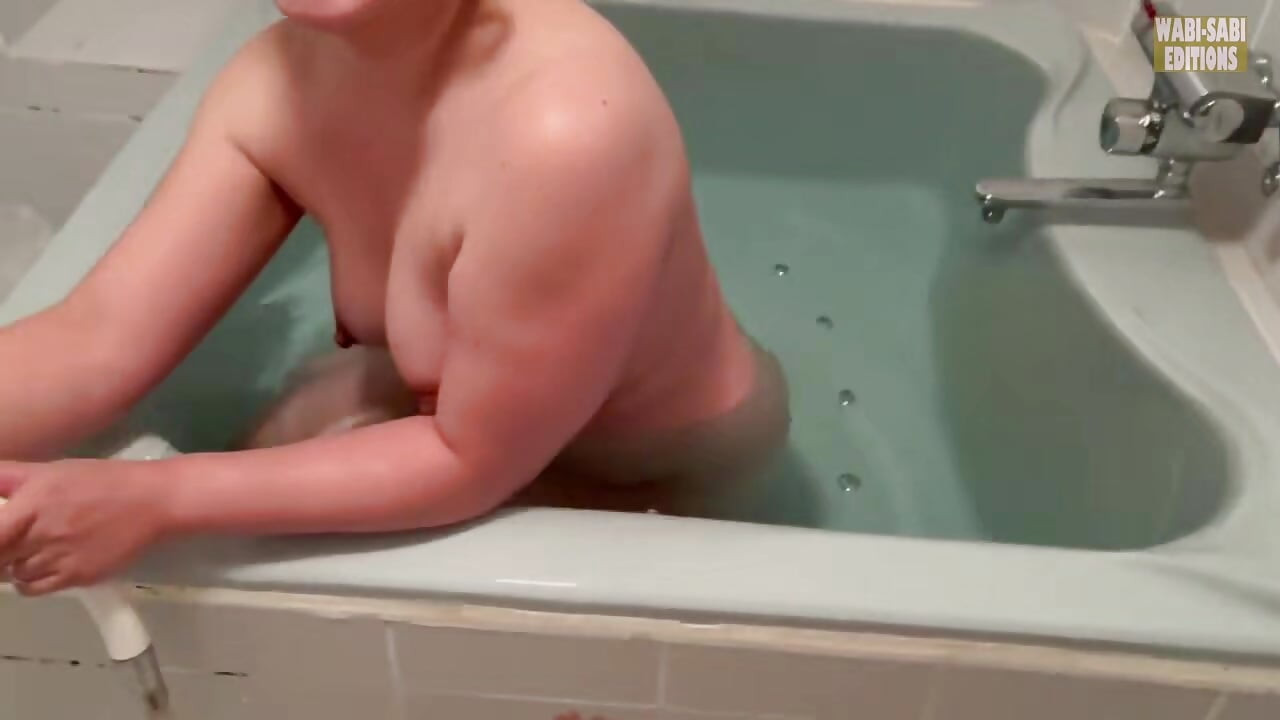 Abgestimmtes verlangen. Mikako, die schüchterne Ehefrau, die in ihrem ersten Spiel nervenkitzel fand. Teil2