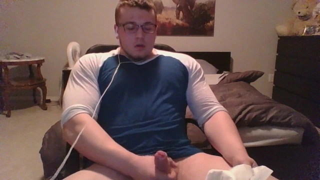 Str8 nerd bear on cam