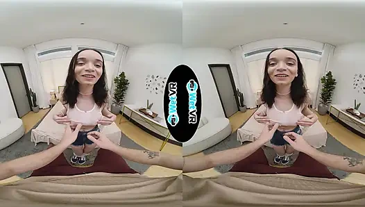 Genç hizmetçi sürtük bütün gün temizledikten sonra yarağa aç