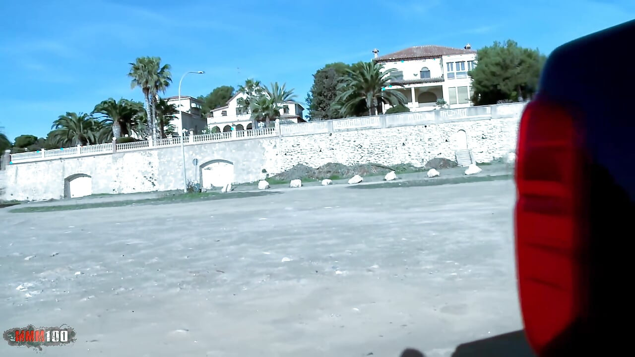 Candys Chupa: Superb French Blonde Candys Chupa Well Fucked at the Beach