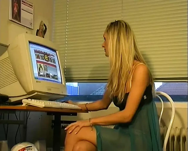 Pornstar for a day Eva the blonde teen masturbates her pussy