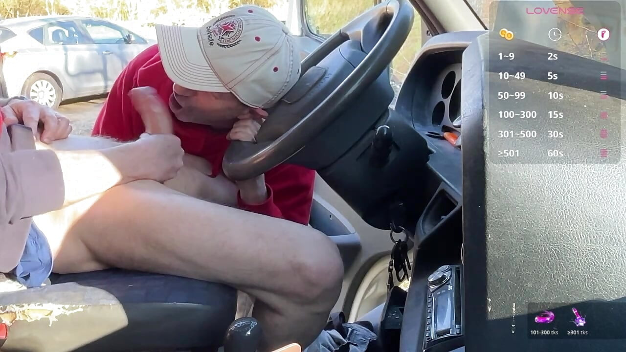 Best truck stop moment ,he stopped and stayed