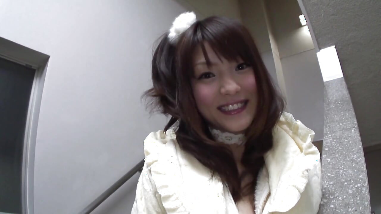 Adorable Japanese hottie enjoys playing with her hairy snatch