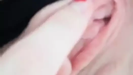 Quente loira mostra buceta