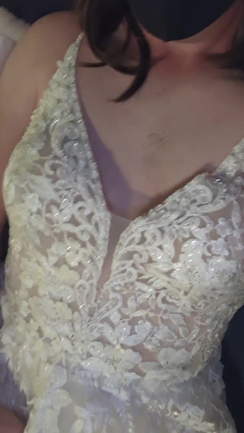 Unforgettable moment from "Making love to bride's luxurious wedding gown and white fur shawl"