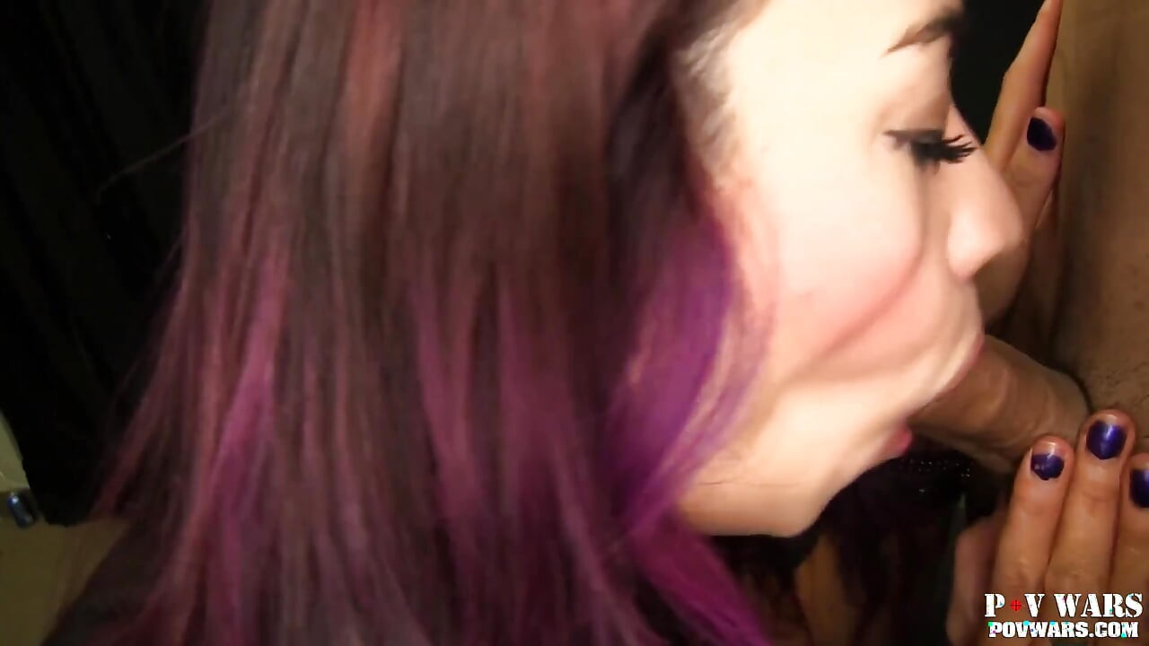 害羞的游戏玩家荡妇Salena操5个男人 第4部分