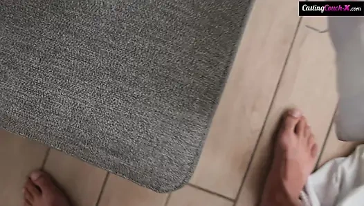 Rose caarter membiarkan agen mengkilat wajahnya