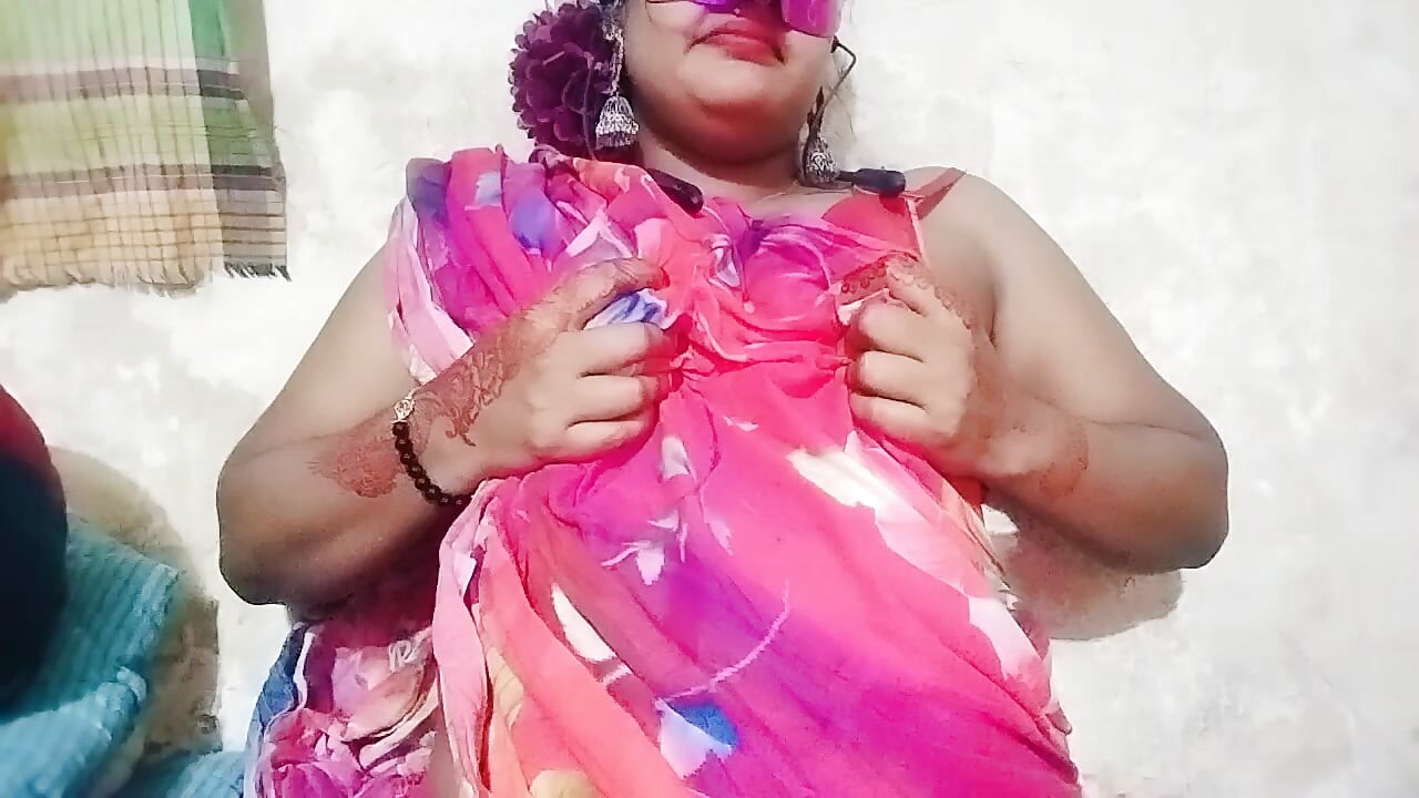 bangladeshi hot gril fingering her pussy creempy.