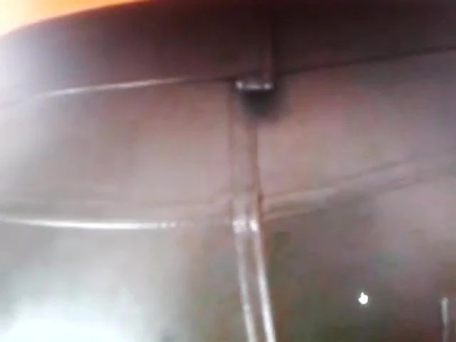 Give it on my shiny teight leather pants