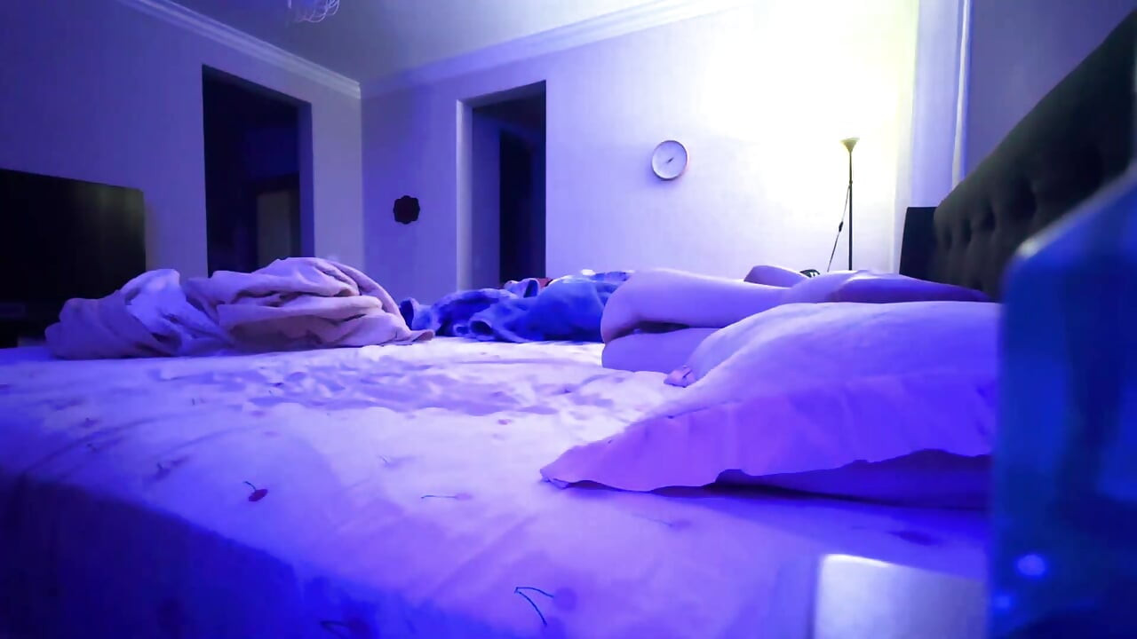 Slutty Kitty Opens Her Legs Wide to Let Yummy Jimmy Cum in Her Pussy in the Party Room