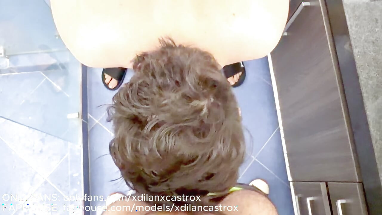 CRUISING IN PUBLIC SPA BATHROOM FUCKING CUTE GAY ANAL CREAMPIE BAREBACK