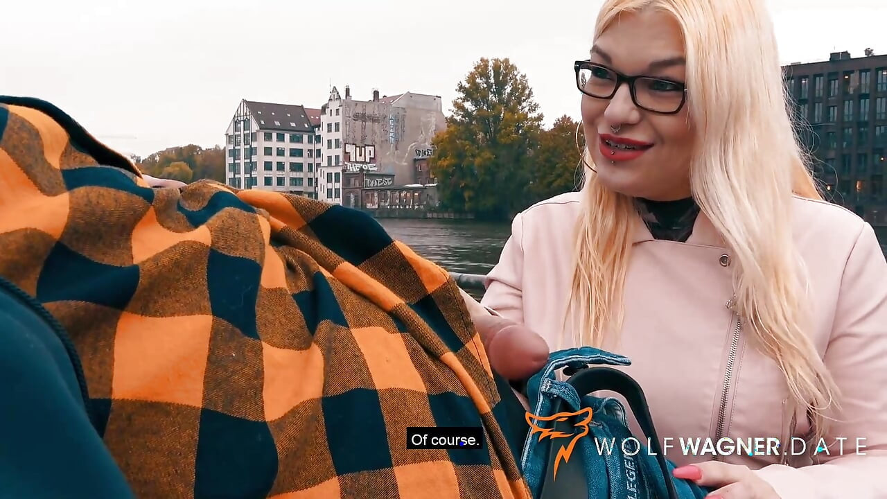 Parsex: Brunette bimbo-milf og kæreste