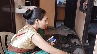 La tía enseñó sexo de audio hindi