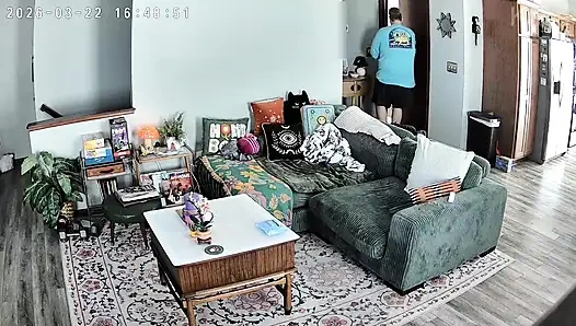 Boyfriend invites married older guy over to fuck his girlfriend while he watches