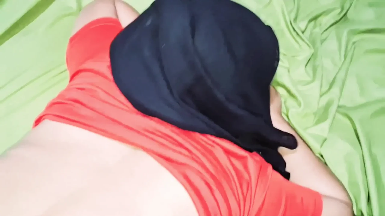 Must listen to the sighs and screams of Anisa the hijab girl until Nang!s fit in the entot-karinsyantika