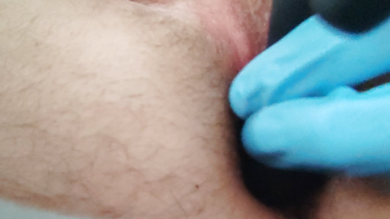 チンコでお尻をディルドーする