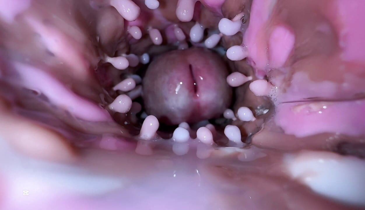 Je pin-pussy deed iets ongelofelijks met mijn lul. Ik vergat alles