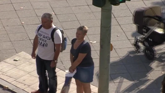 Vollbusige deutsche ehefrau lutscht schwanz und reitet es wie ein profi