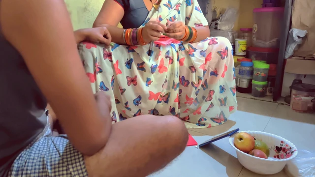 Stepmom ko Goa trip ke bahane mood me lake chhod