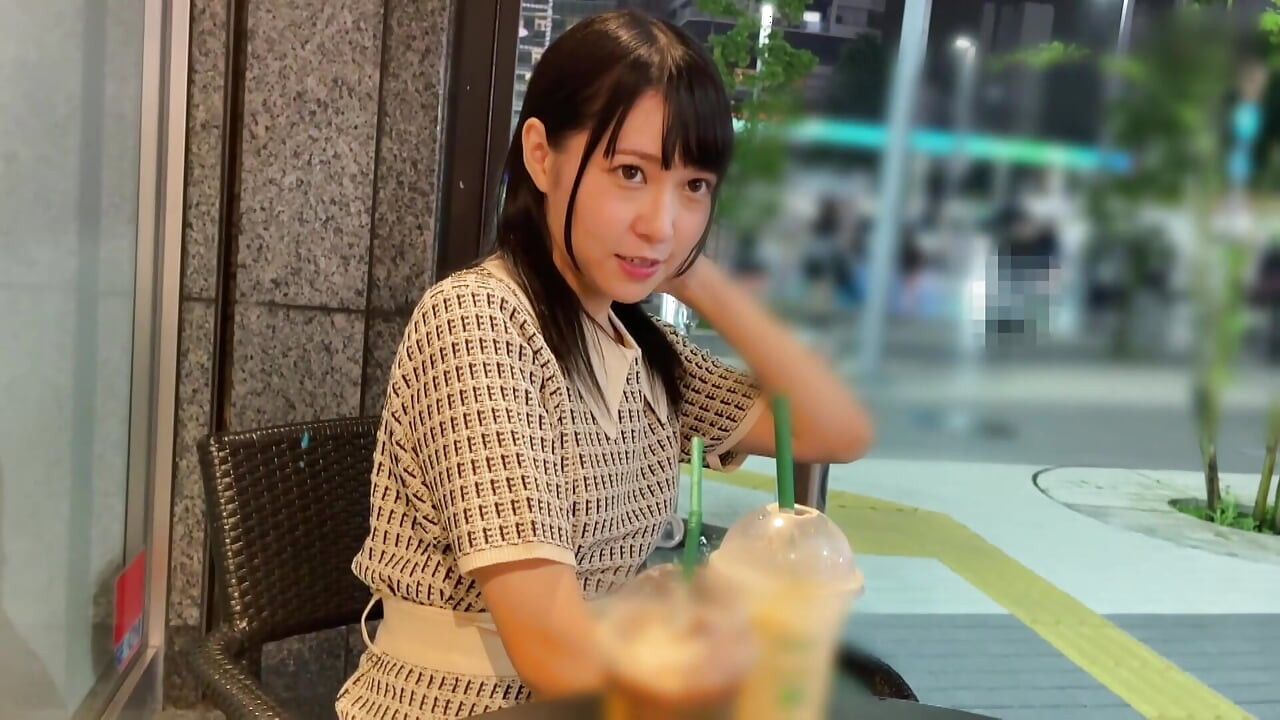 A118F10 It's natural to be cautious about your first dating app! A beautiful black-haired girl who came knowing she was going to shoot privately! Wild sex in one-night mode!