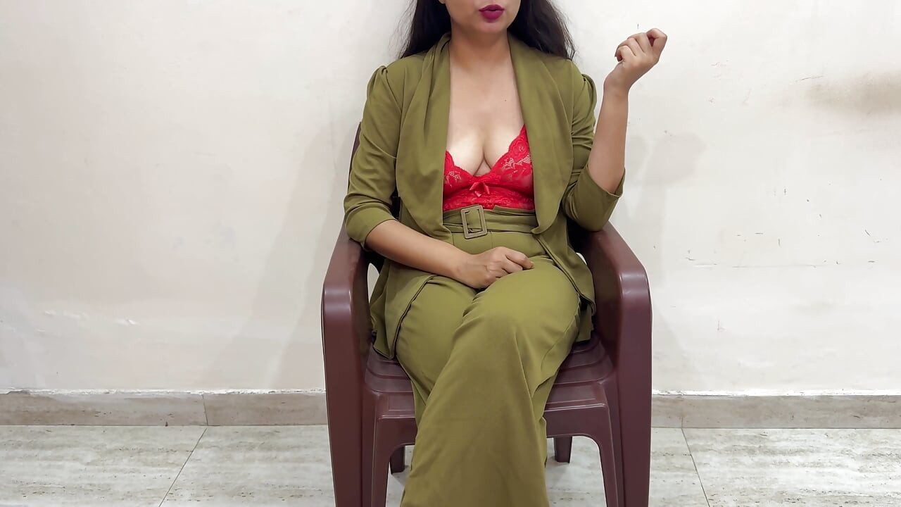 Horny Saara Got Fucked From His Staff for Promotion New XXX Porn in Hindi