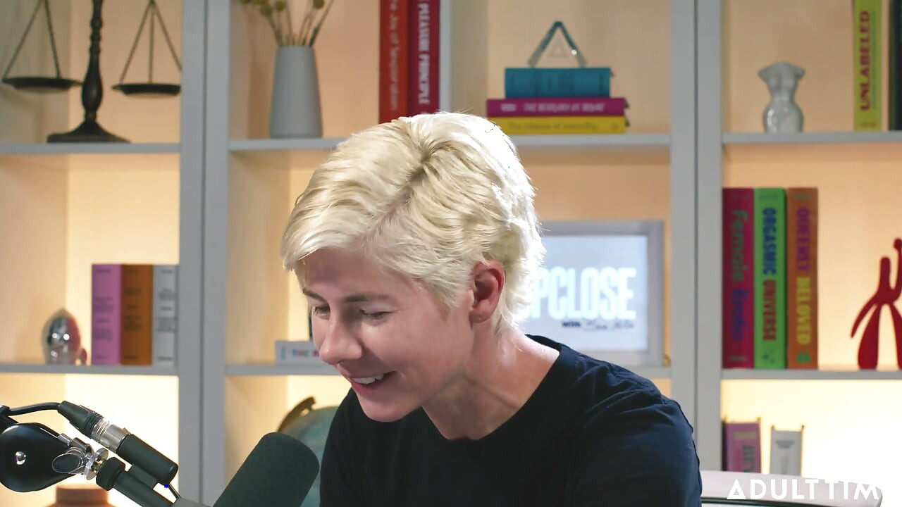 Gal Ritchie: Spiegler Girl & Hentai Lover The Adult Time -podcast