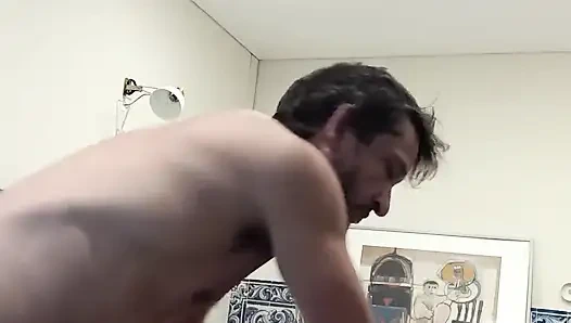 Сосед Пригласил Меня На Приятный Секс В Воскресенье