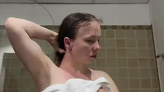 Hot Teen Soaped up and Shaved