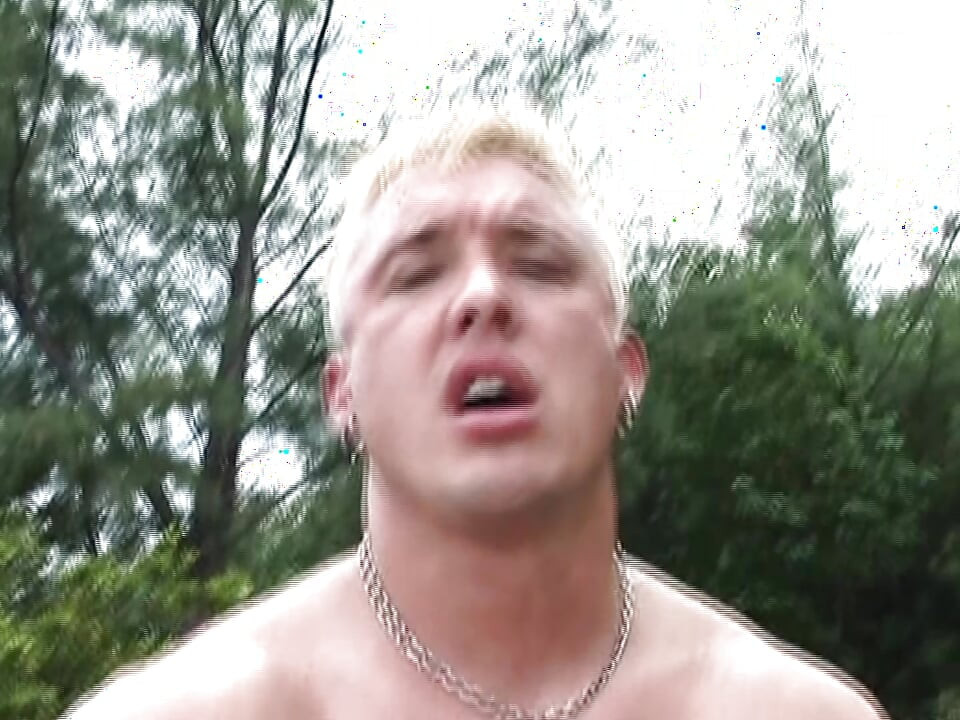 Halley Young Jebana Na Otvorenom, Duboko Grlo i Svršavanje