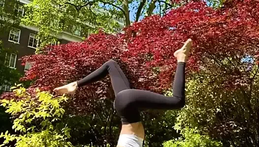 Noel Capri Berry doing yoga in black tights