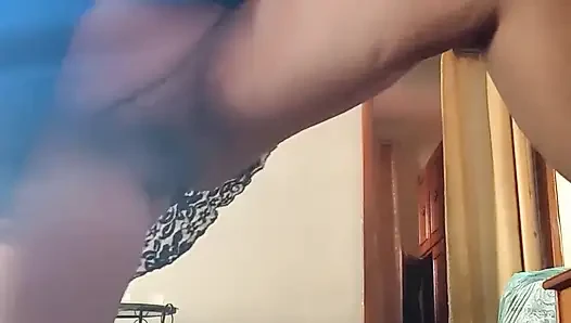 Кончаю на метлу