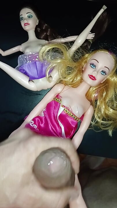 リリーとライリーのホットで従順なレズビアンが私のチンポを犯す、ハードで速い、ハードセックスE週末