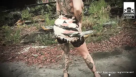 Mia Blow и Bodo наслаждались грубым сексом на улице в Берлине! StevenShame