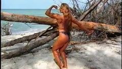 Lindsay mulinazzi na plaży