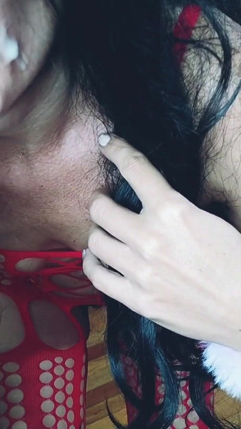 Zapanjujući trenutak iz filma "BBC Cumming In a Hot Girls Mouth - Home Made"