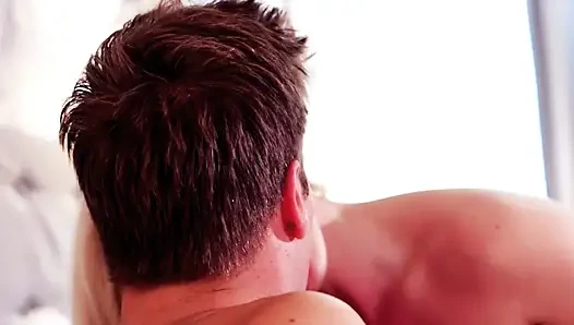 Ngentot pelacur hot ini habis-habisan!