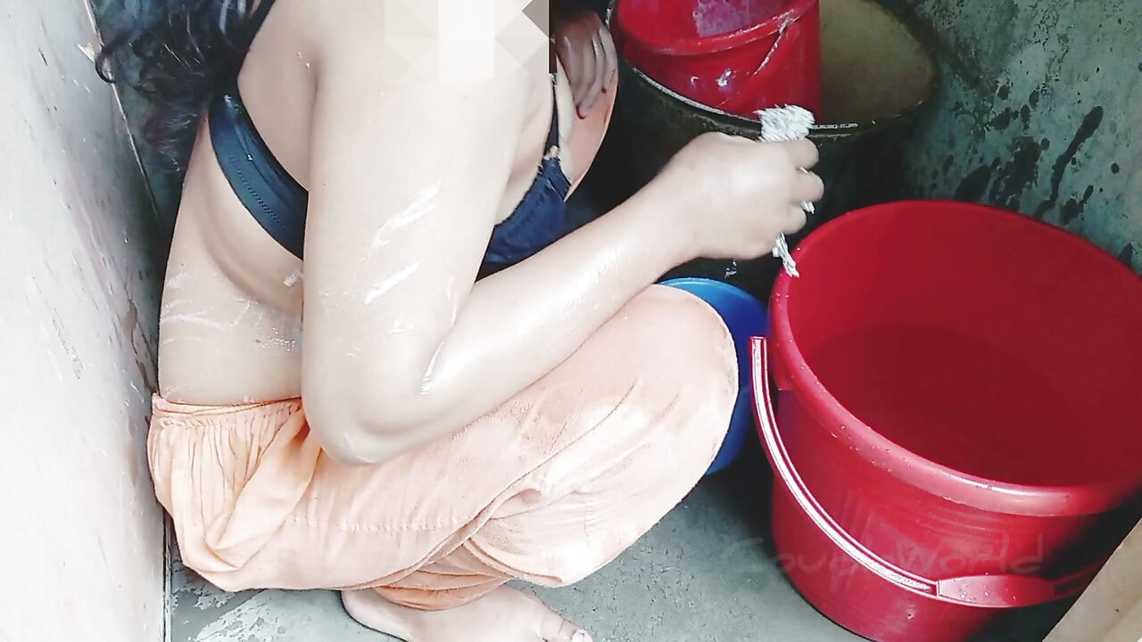 Vidéo de sexe de Desi Bhabhi au village
