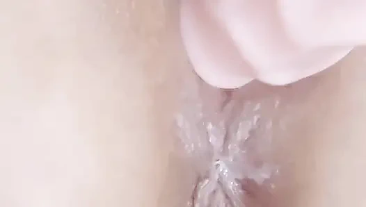 Играя одна с моим, это заполняет меня все до конца