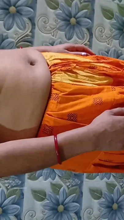 Momento icónico de "ENORMES TETAS REVISIÓN Y JUEGOS PREVIOS EN INDIA."