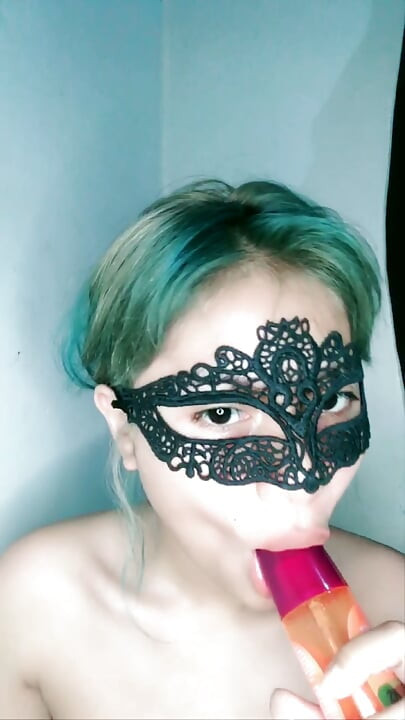 Beautiful girl masked big masturbates until squirt