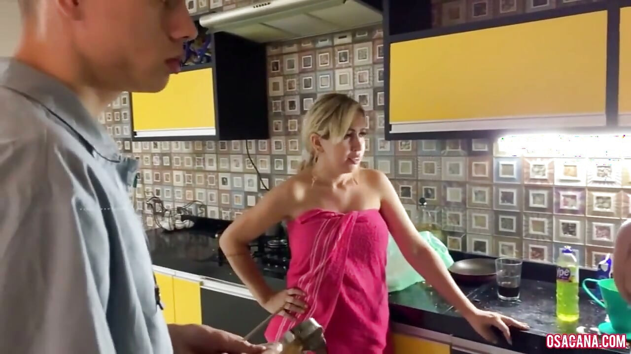 Hot Busty Blonde Amateur Video